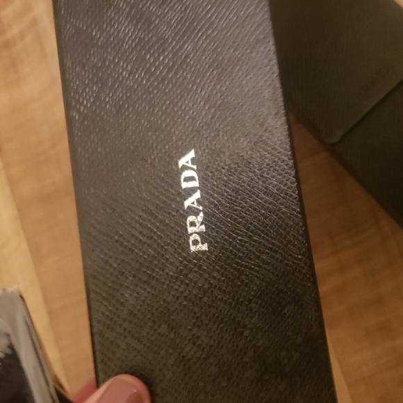 Prada sunglasses - Picture 8 of 12